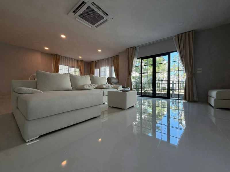 ✅FOR RENT✅ Centro Bangna | Prime location at the front of the project 🔥 HOT DEAL